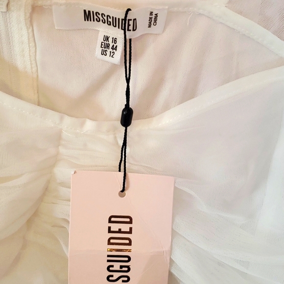 Misguided Ruched Front Milkmaid Mesh Top - Picture 5 of 7